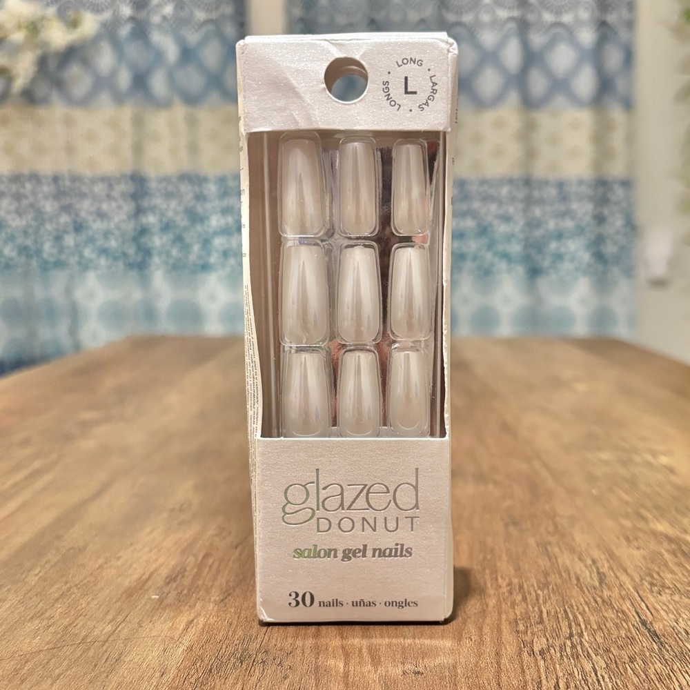 Nailbliss Glazed Donut Vanilla Glaze Long L Chrome Glue Not Included